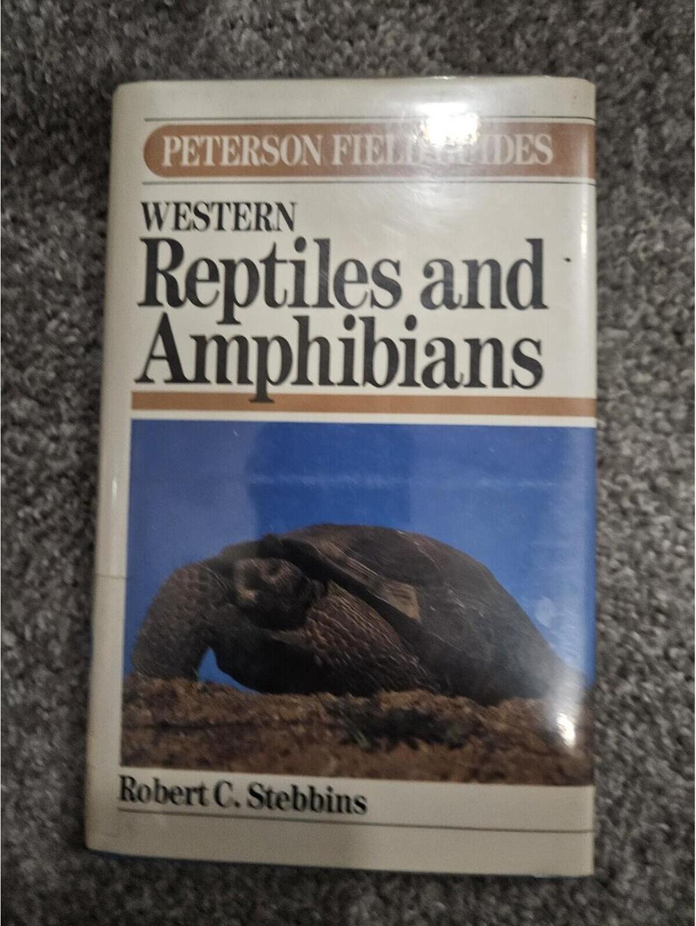 Field Guide to Western Reptiles and Amphibians by Robert C. Stebbins (1985,...